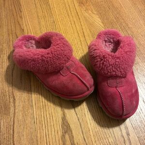 Women’s UGG Fuchsia Shearling Slippers - Fair Condition